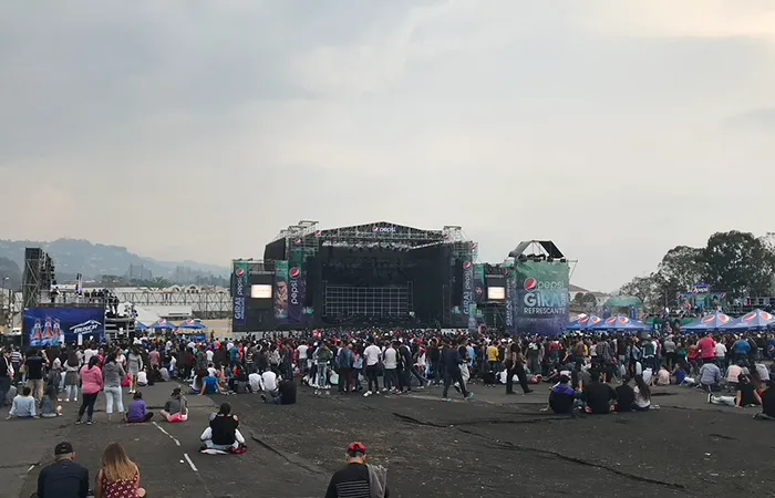 Ricardo Arjona — Cayalá desde el Escenario